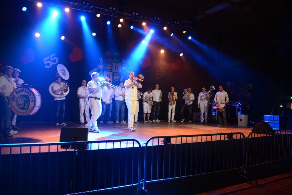 ../Images/Jeugddisco White Edition 088.jpg